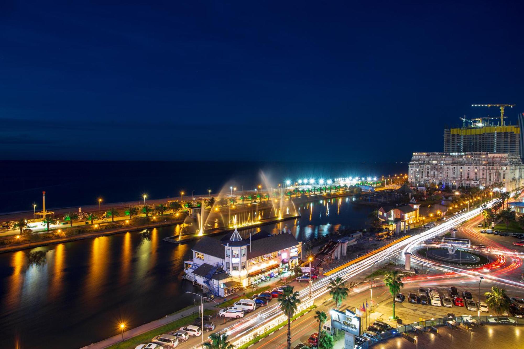Orbi City Sea View Batumi Bagian luar foto