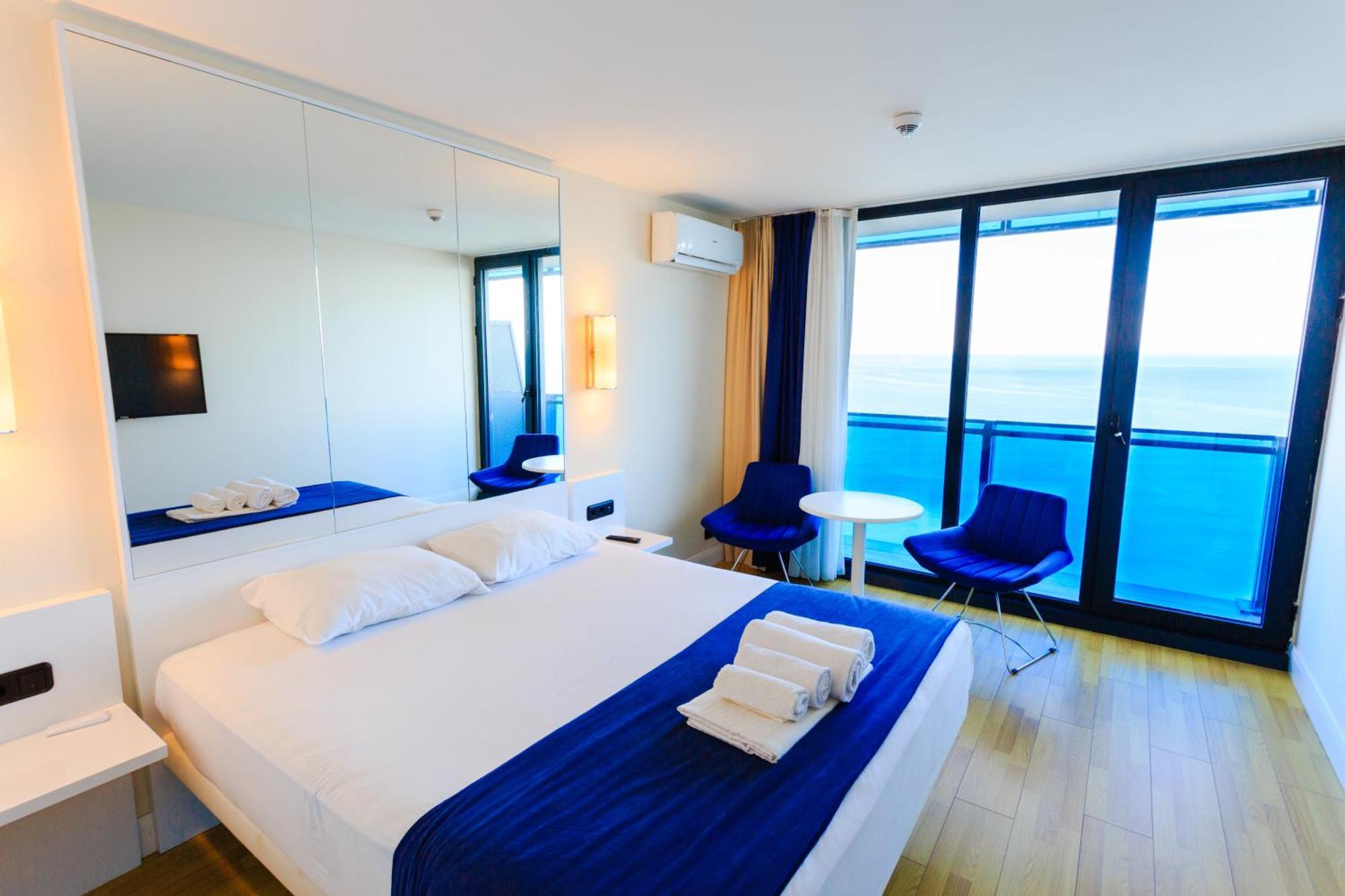 Orbi City Sea View Batumi Bagian luar foto