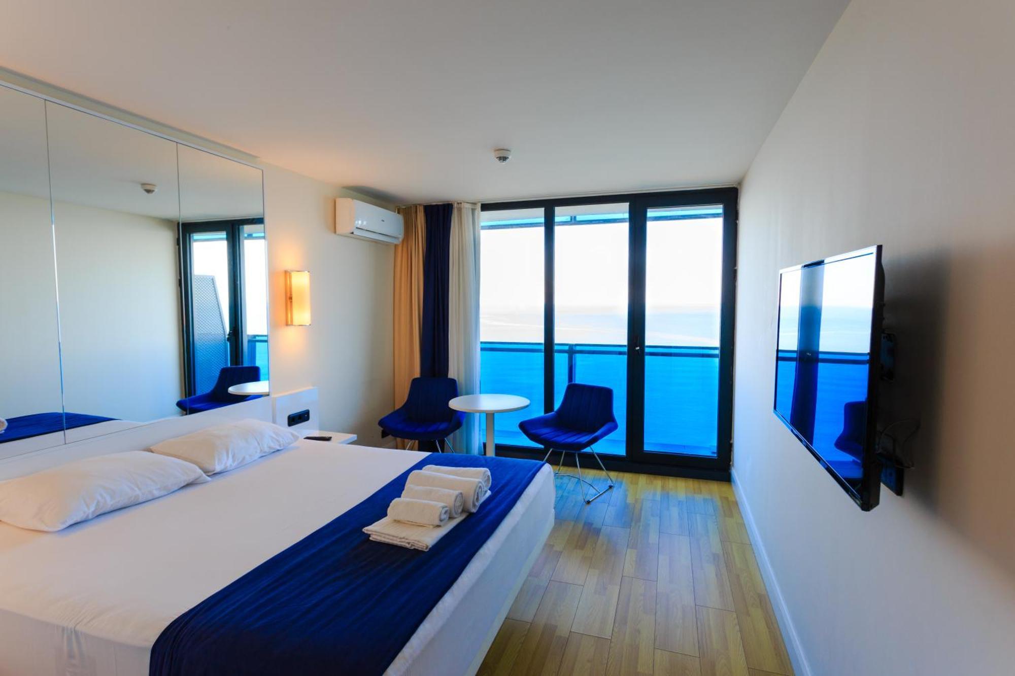 Orbi City Sea View Batumi Bagian luar foto